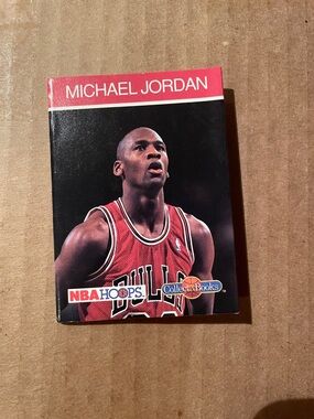 NBA Hoops Collectible Card Pack - Red